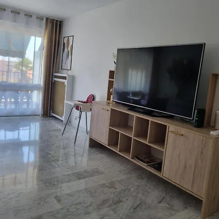 Apartman Spacieux 2 Pieces Terrasse Et Piscine Cannes