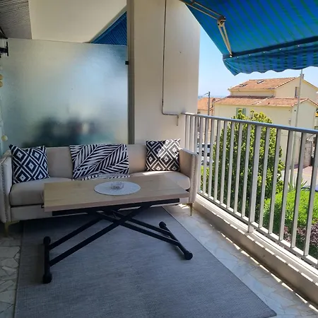 Spacieux 2 Pieces Terrasse Et Piscine Apartman *